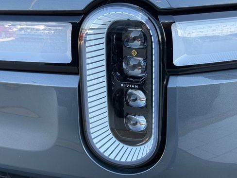Used 2022 Rivian R1S Launch Edition AWD/4WD image 11