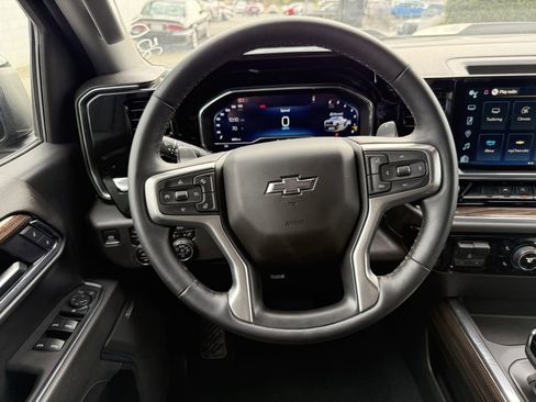 Used 2025 Chevrolet Silverado 1500 LT Trail Boss w/ Convenience Package II image 14