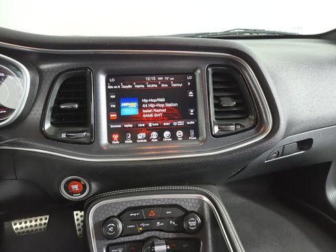 Used 2016 Dodge Challenger SRT w/ Technology Group RWD image 29
