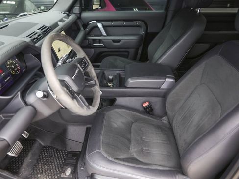 Used 2022 Land Rover Defender 90 V8 image 18