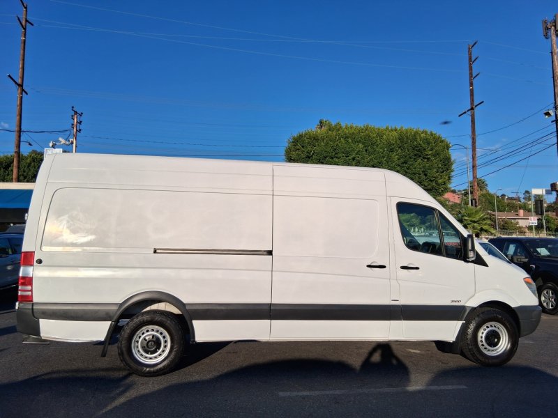 Used 2013 Mercedes-Benz Sprinter 2500 w/ Premium Pkg image 7