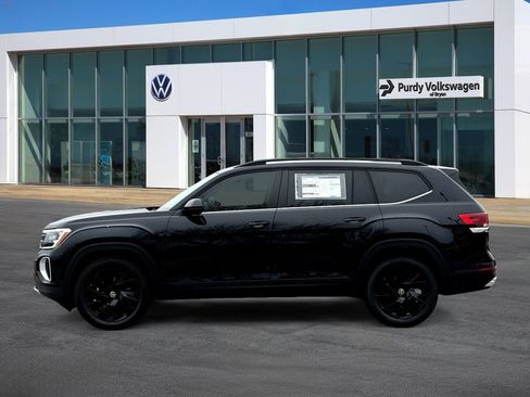 New 2026 Volkswagen Atlas SE FWD image 5