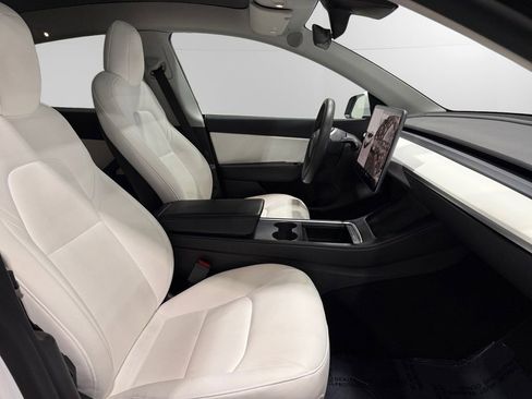 Used 2021 Tesla Model Y Long Range AWD/4WD image 15
