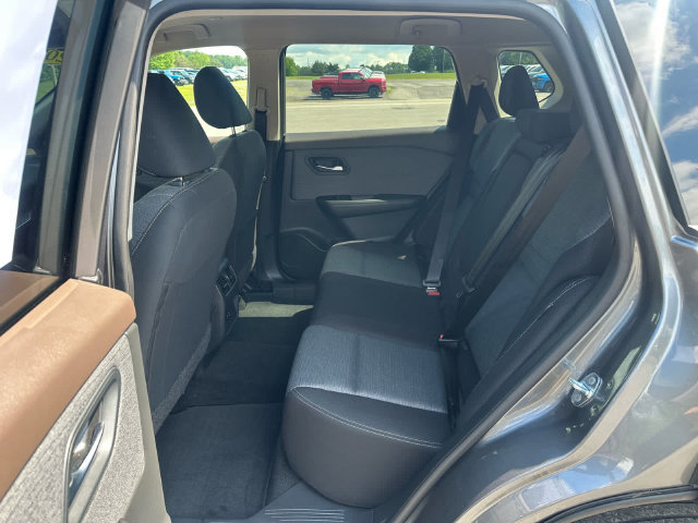 Used 2023 Nissan Rogue SV AWD/4WD image 10