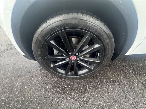 Used 2019 Jaguar E-PACE S image 9