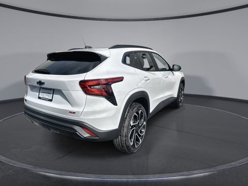 New 2026 Chevrolet Trax RS FWD image 7