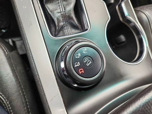 Used 2015 Ford Explorer Limited image 8