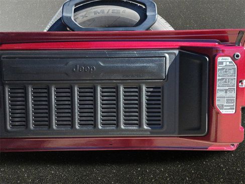 Used 2021 Jeep Wrangler Sport S image 17