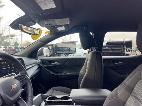 Certified 2025 Chevrolet Equinox LT w/ Safety and Technology Package image 12