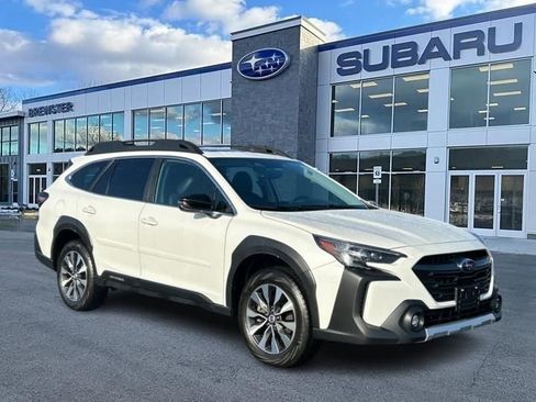Certified 2025 Subaru Outback Limited XT image 1