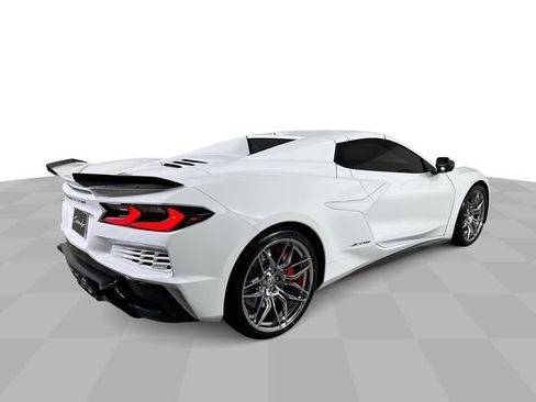 Used 2024 Chevrolet Corvette Z06 w/ Chrome Exterior Badge Package RWD image 8