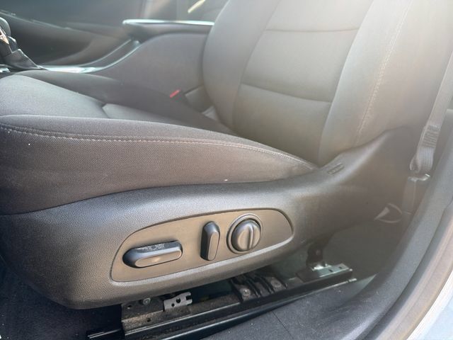 Used 2023 Chevrolet Malibu LT FWD image 12