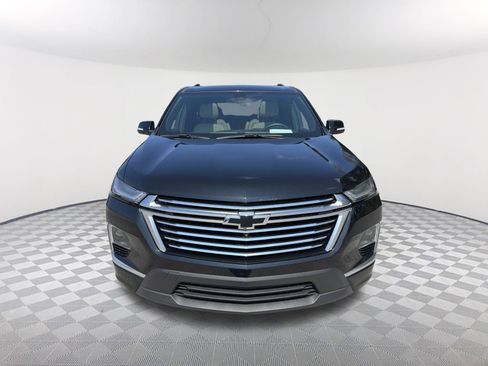 Used 2023 Chevrolet Traverse Premier FWD image 9