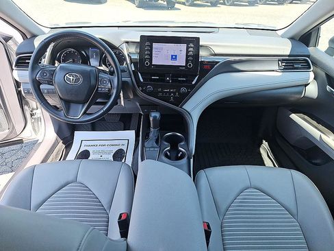 Used 2023 Toyota Camry SE FWD image 19