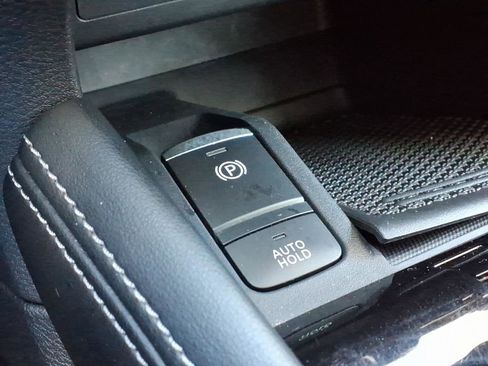 Used 2024 Nissan Kicks SV image 19