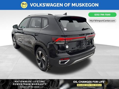 New 2026 Volkswagen Taos SE image 5