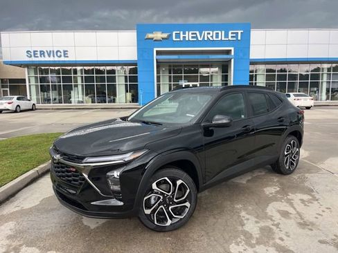 New 2026 Chevrolet Trax RS FWD image 2