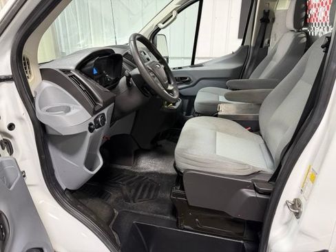 Used 2015 Ford Transit 250 130 Low Roof RWD image 7