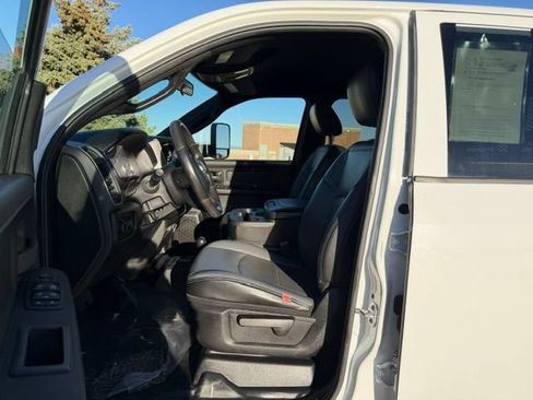Used 2022 RAM 3500 Tradesman w/ Chrome Appearance Group AWD/4WD image 10