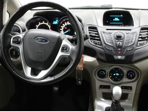 Used 2014 Ford Fiesta SE w/ Comfort Package image 2