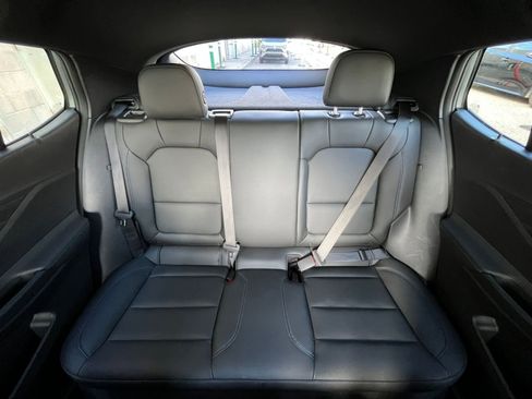 Used 2025 Buick Envista Sport Touring image 38