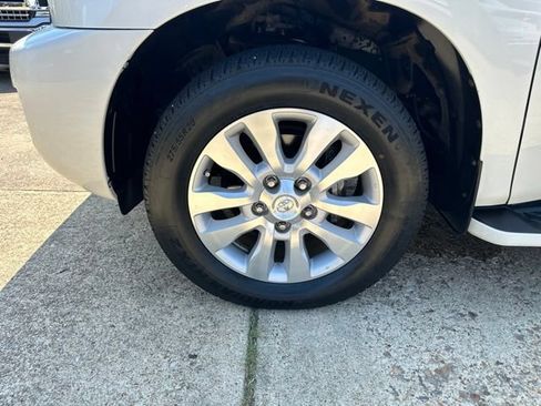 Used 2017 Toyota Sequoia Platinum RWD image 35