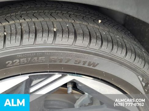 Used 2025 Kia K4 EX image 9