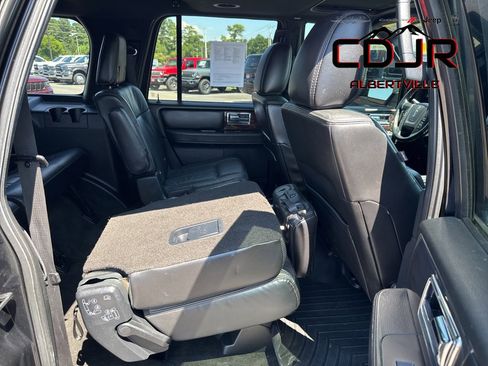 Used 2017 Lincoln Navigator L Reserve image 22