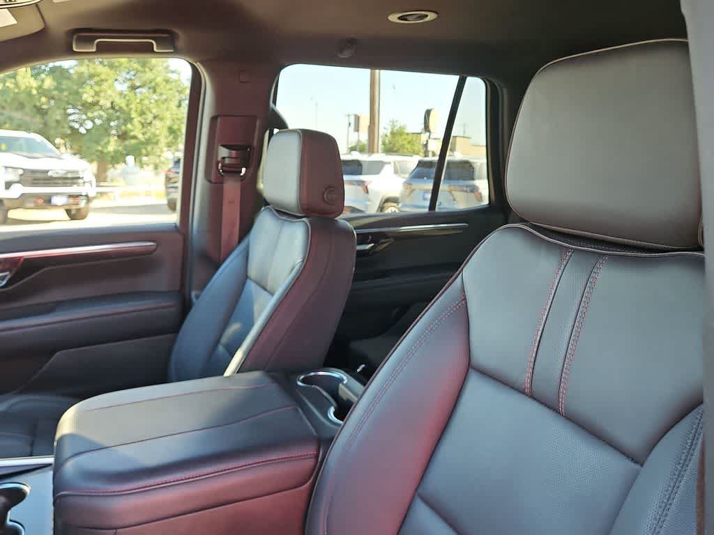 Used 2025 Chevrolet Tahoe RST AWD/4WD image 15