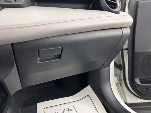 Used 2018 Toyota RAV4 XLE image 37