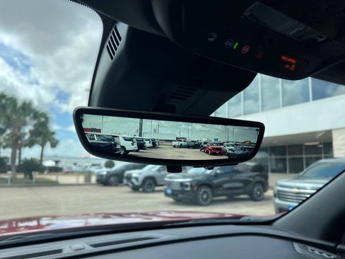 New 2026 Chevrolet Traverse LT w/ Driver Confidence Package FWD image 69