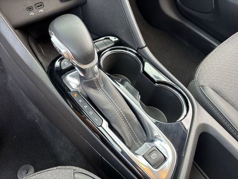 Used 2025 Buick Encore GX Preferred image 16