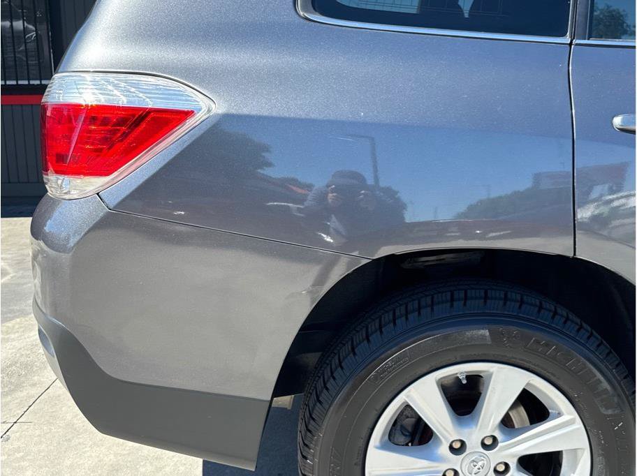 Used 2013 Toyota Highlander SE AWD/4WD image 45