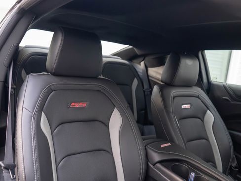 Used 2019 Chevrolet Camaro SS image 23