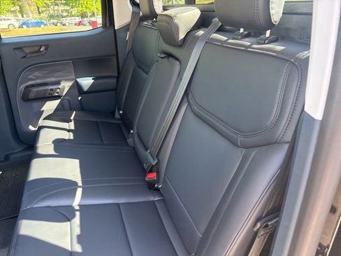 Used 2023 Ford Maverick Lariat w/ Lariat Luxury Package image 21