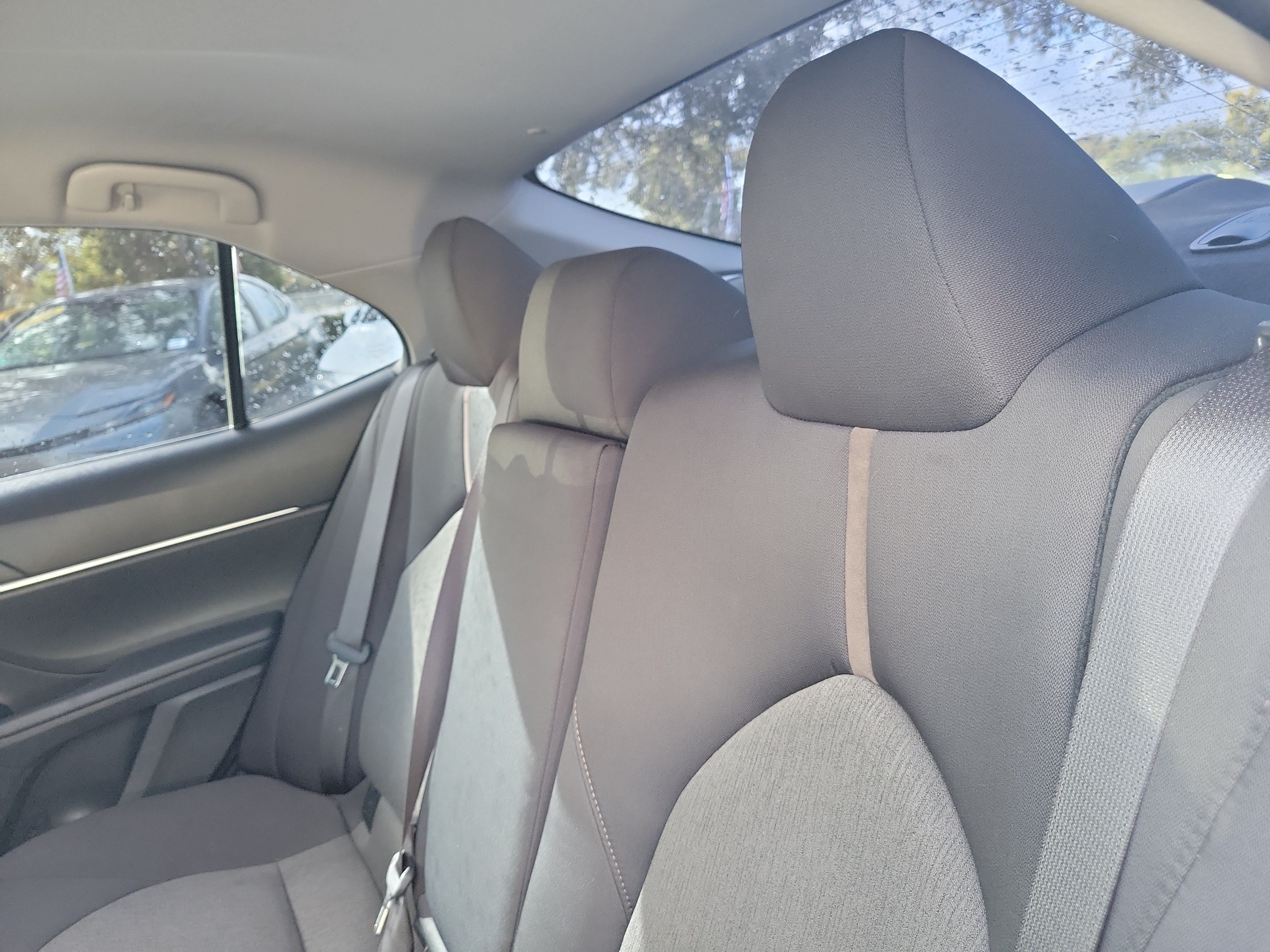 Used 2020 Toyota Camry LE FWD image 12