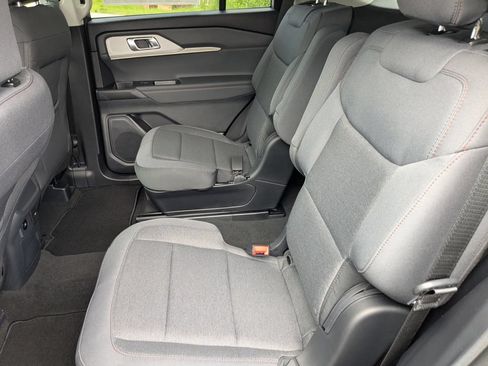 New 2026 Ford Explorer Active RWD image 11