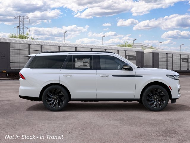 New 2027 Lincoln Navigator Reserve AWD/4WD image 5