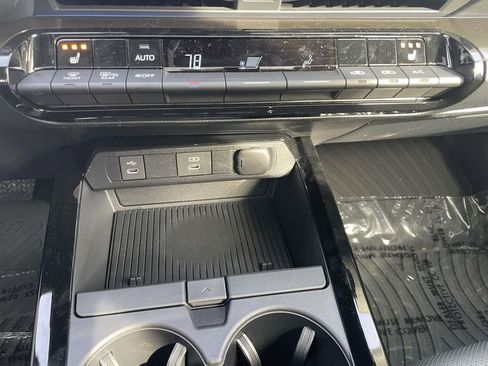 New 2026 Toyota Prius Plug-In Hybrid image 40