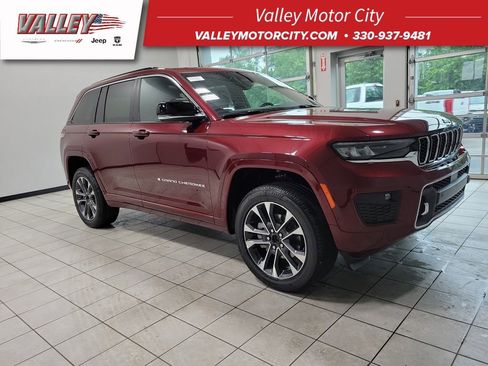New 2025 Jeep Grand Cherokee Overland image 1