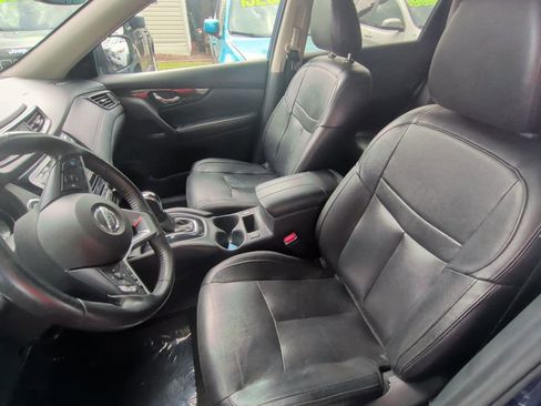 Used 2020 Nissan Rogue SL AWD/4WD image 14