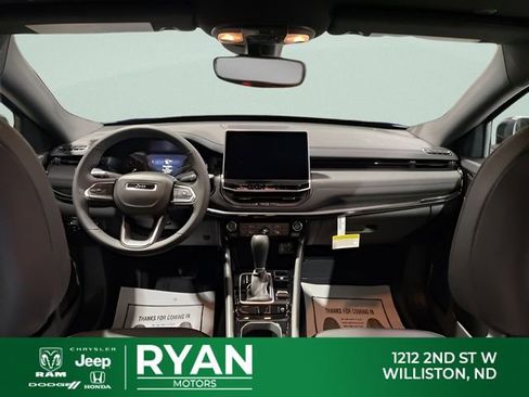 New 2026 Jeep Compass Latitude image 2