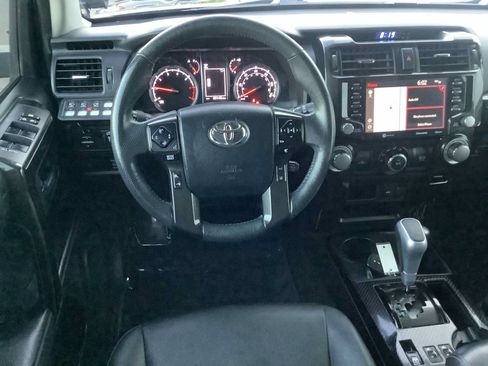 Used 2021 Toyota 4Runner TRD Off-Road Premium w/ Moonroof Package AWD/4WD image 10