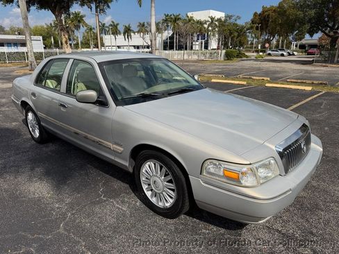 Used 2010 Mercury Grand Marquis LS image 2