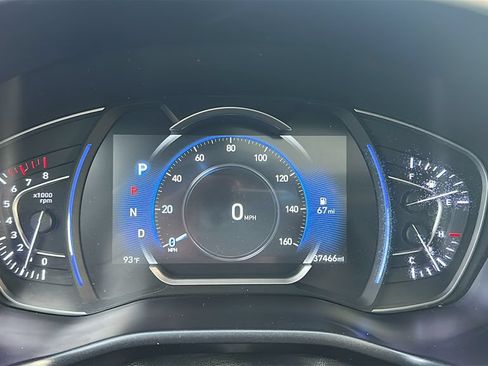 Used 2019 Hyundai Santa Fe Limited FWD image 2