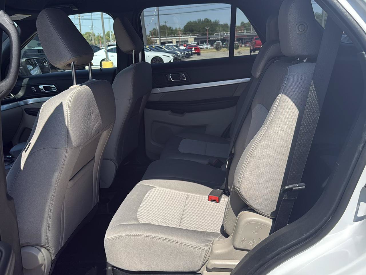 Used 2019 Ford Explorer FWD image 15