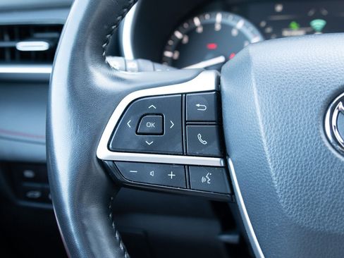 Used 2022 Toyota Highlander XSE image 7