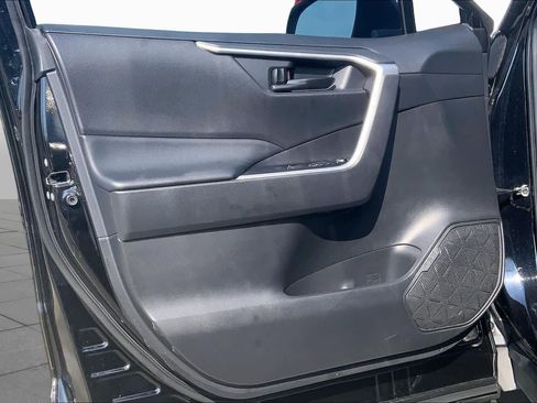 Used 2024 Toyota RAV4 LE FWD image 21