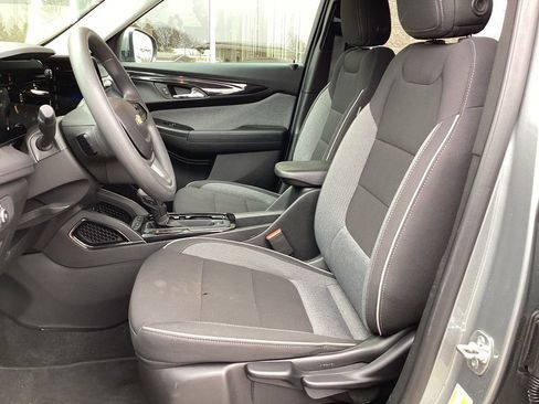 Used 2025 Chevrolet TrailBlazer LT image 14