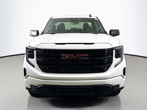 Used 2025 GMC Sierra 1500 Elevation image 2